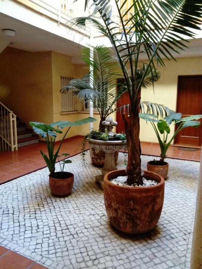 Apartamento Dos Aceras Малага Экстерьер фото